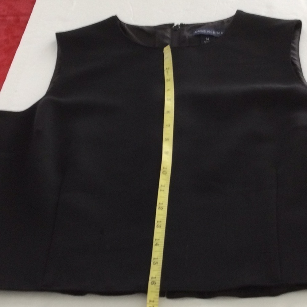 Woman’s Ann Klein Sleeveless Black Top Size 14. Zipper down back lined. #29 - Picture 7 of 8